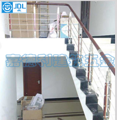 不锈钢楼梯立柱批发