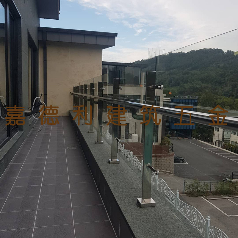 不锈钢立柱