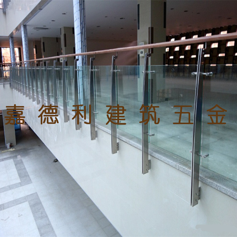 不锈钢立柱